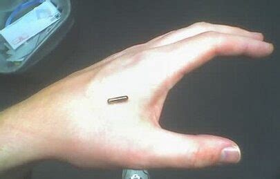 rfid chips en humanos ventajas y desventajas|Estos son los riesgos de implantarte un microchip en el cuerpo.